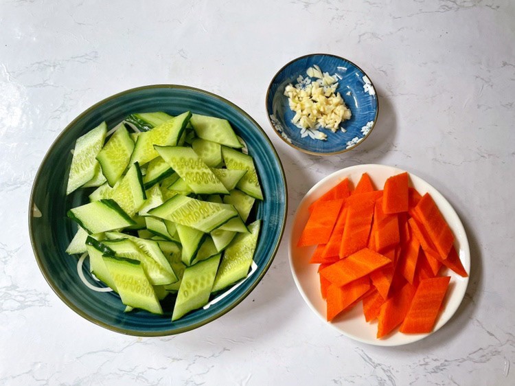 Quả này hay để ăn sống không ngờ đem xào lại ngon, nấu cùng thứ rau đen xì giàu protein chẳng kém gì thịt cực bổ - 3