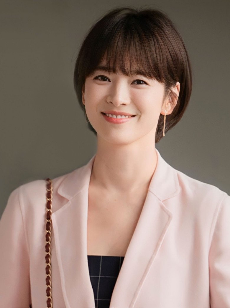 Song Hye Kyo bỏ style tóc tiên tử, diện kiểu tóc mới cực kén mặt, chị em học theo nên cân nhắc - 9