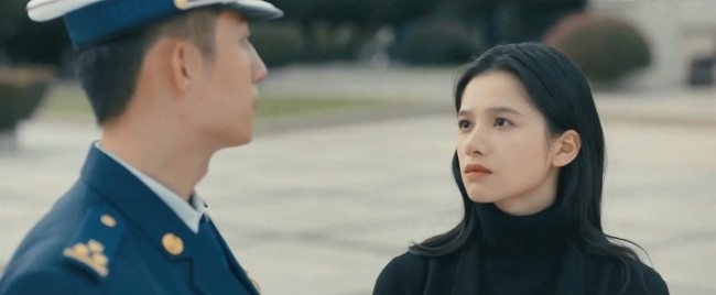 Anh Ấy Bước Ra Từ Ánh Lửa: Phim ngôn tình giúp &#34;trai đẹp đánh vợ&#34; được yêu thích trở lại - 4