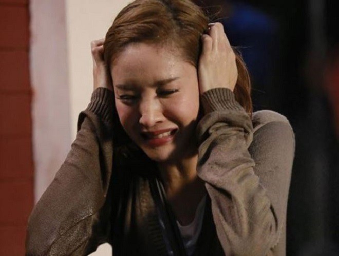 Còng lưng làm việc trả nợ giúp chồng, người vợ đau đớn khi nhận &#34;món quà&#34; hồi đáp - 1