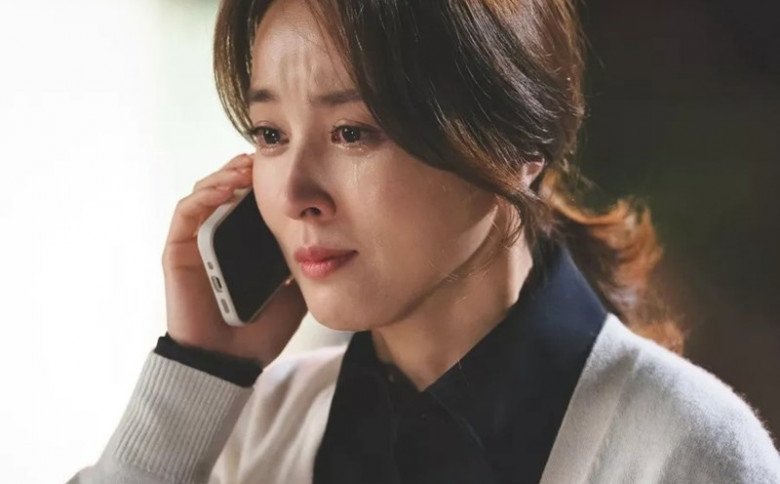 Còng lưng làm việc trả nợ giúp chồng, người vợ đau đớn khi nhận &#34;món quà&#34; hồi đáp - 2