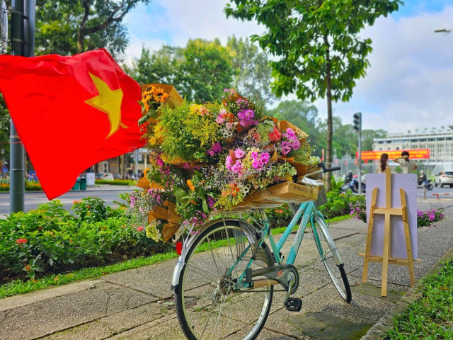 “Mùa thu Hà Nội” - phiên bản đặc biệt giữa lòng Thành phố Hồ Chí Minh - 1