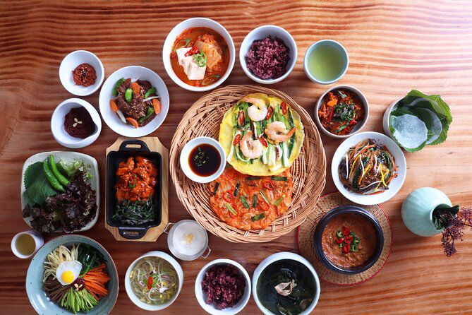 Quy tắc trên bàn ăn của người Hàn Quốc: Phải biết trên dưới, phải chờ người khác mới được ăn xong - 1