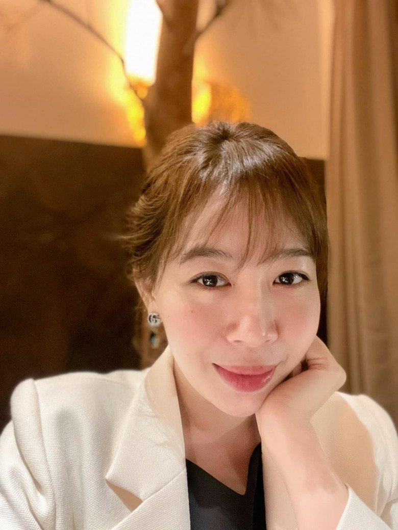 MC Diệp Chi không dám sửa sang, chỉ &#34;đổ tiền&#34; nâng cấp visual theo xu hướng &#34;Clean Girl&#34; tối giản mà sang - 4