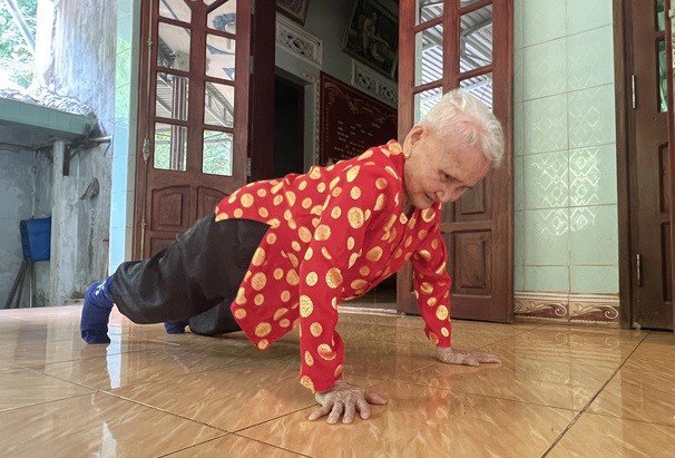 Cụ bà miền Nam 101 tuổi vẫn khỏe mạnh, minh mẫn, suốt 40 năm nay ngày nào cũng làm một việc này - 1