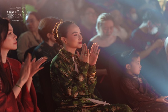 Hoa khôi Tây Đô lấy đạo diễn trăm tỷ: &#34;Tôi là người xúi chồng chọn cô gái nào đẹp&#34; - 9