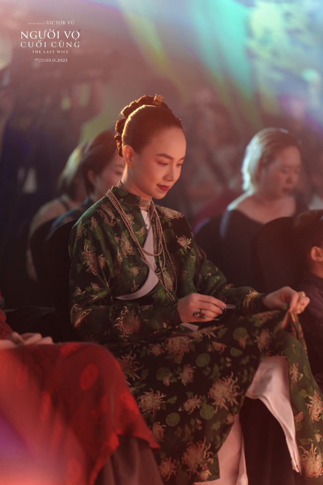 Hoa khôi Tây Đô lấy đạo diễn trăm tỷ: &#34;Tôi là người xúi chồng chọn cô gái nào đẹp&#34; - 8