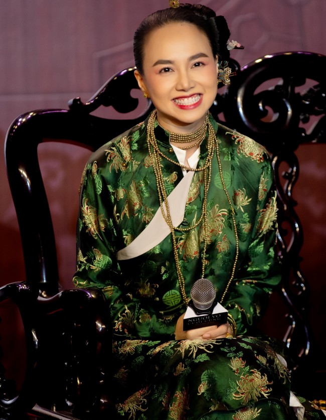 Hoa khôi Tây Đô lấy đạo diễn trăm tỷ: &#34;Tôi là người xúi chồng chọn cô gái nào đẹp&#34; - 5