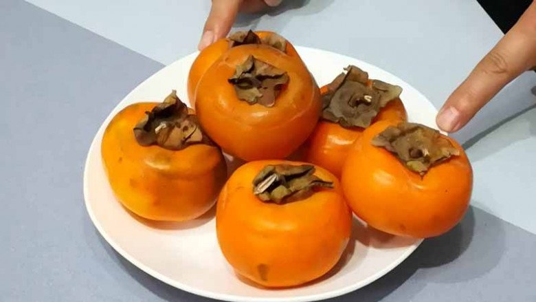 Quả này là đặc sản mùa thu, ăn ngon và tốt cho sức khỏe, ngoài chợ bán rất nhiều - 4