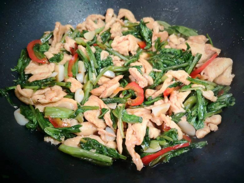 Loại rau tưởng chỉ để ăn sống nào ngờ xào kiểu này rất ngon, giàu canxi lại ít calo, không sợ béo - 7