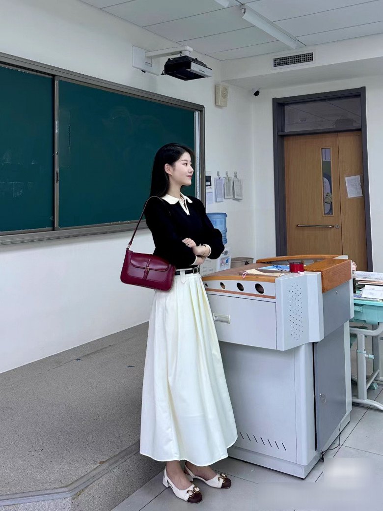 Cô giáo tiểu học lên hot search vì style quá đỉnh, chị em công sở học theo đi làm đẹp như minh tinh - 8