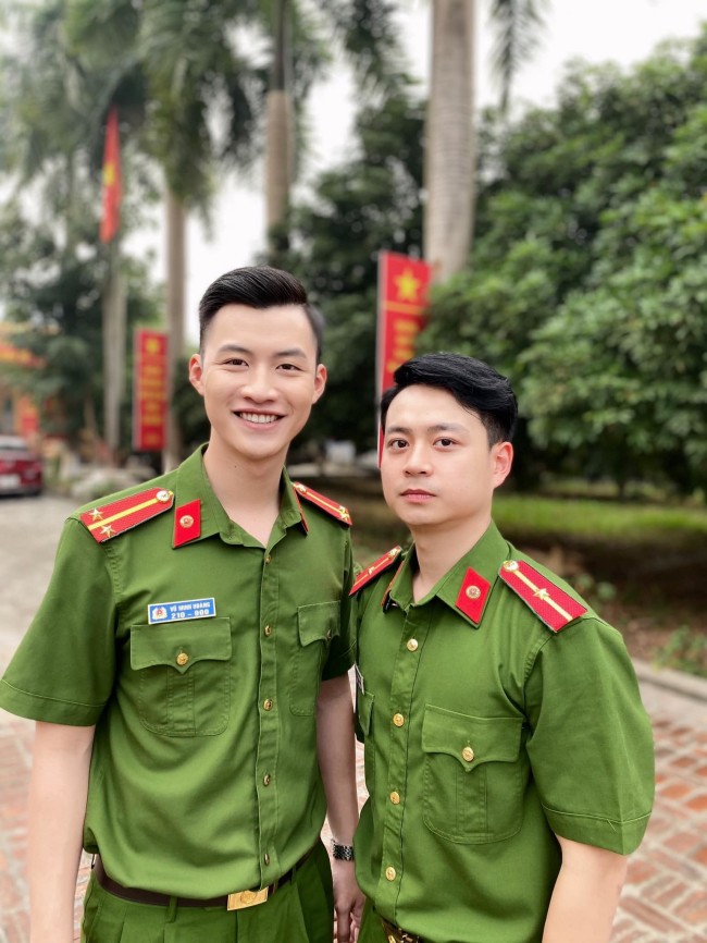 &#34;Trai đẹp ngủ ngáy&#34; của VTV: Thân thế không phải dạng vừa, có bạn gái lâu năm gợi cảm - 3
