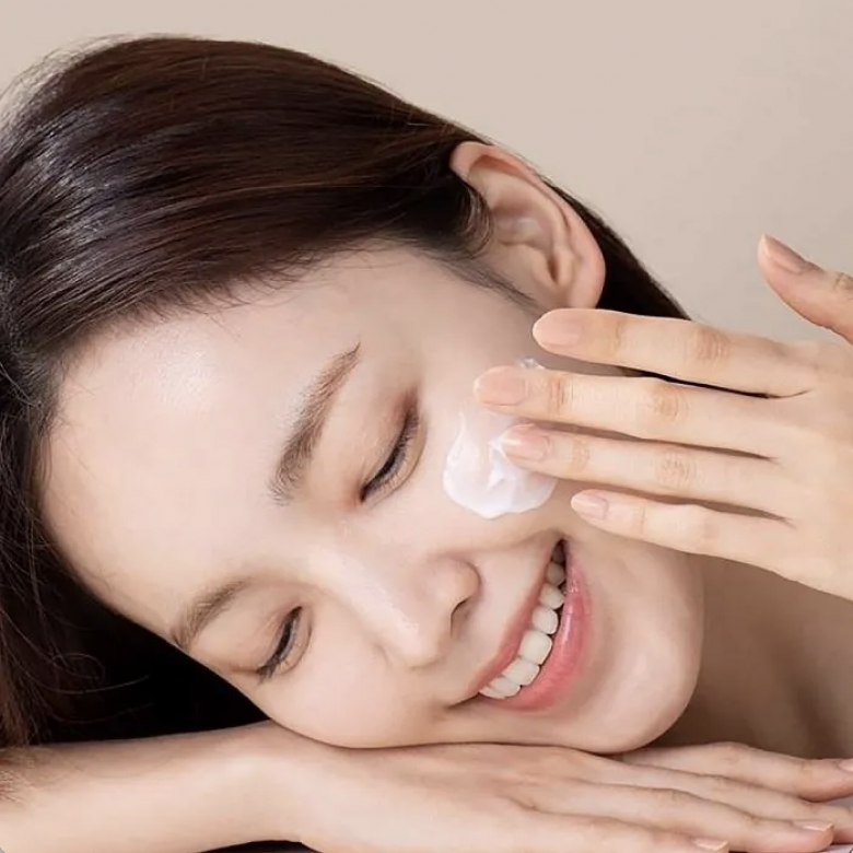 Trang điểm mỗi sáng mà bỏ quên bước &#34;bảo vệ&#34; quan trọng, chả trách da chị em cứ đen sạm - 5