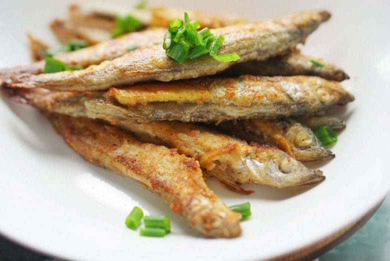 Loại cá này kích thước nhỏ nhưng dinh dưỡng cao, ít xương lại bổ não giá khoảng 110.000 đồng/kg, nấu kiểu này quá ngon - 7