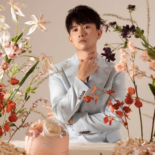 Thiếu gia khiến con gái ông trùm nghìn tỷ rơi vào nghiện ngập: Ngoài đời từng hoảng loạn vì ly hôn, mất việc - 11