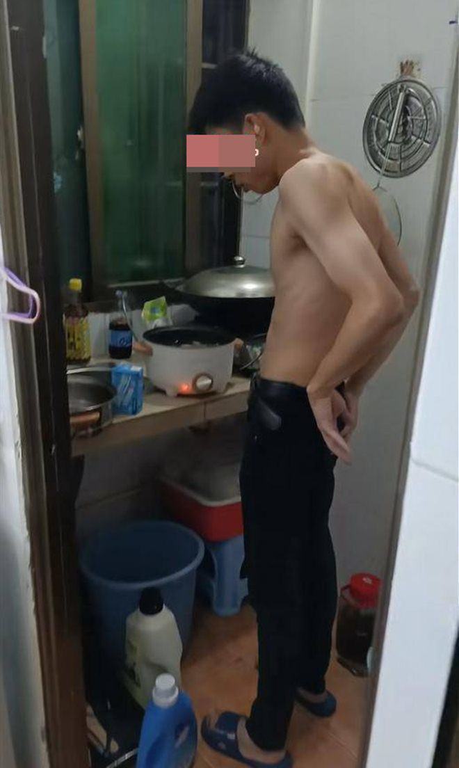 Cãi lời bố mẹ lấy chồng, đi làm về thấy chồng nấu ăn trong bếp người vợ thấy hối hận - 2