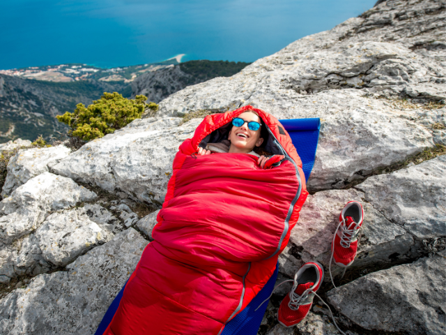 Cần những gì để có không gian camping ngày mưa chill chill cho gia đình? - 2