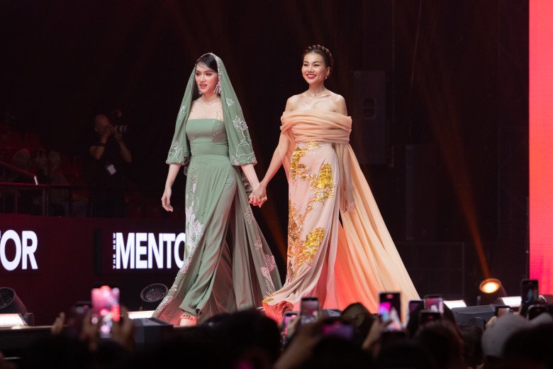 Tứ đại mỹ nhân The New Mentor &#34;càn quét&#34; sân khấu với áo dài, visual cô dâu Thanh Hằng &#34;gây sốt&#34; mọi mặt trận - 3
