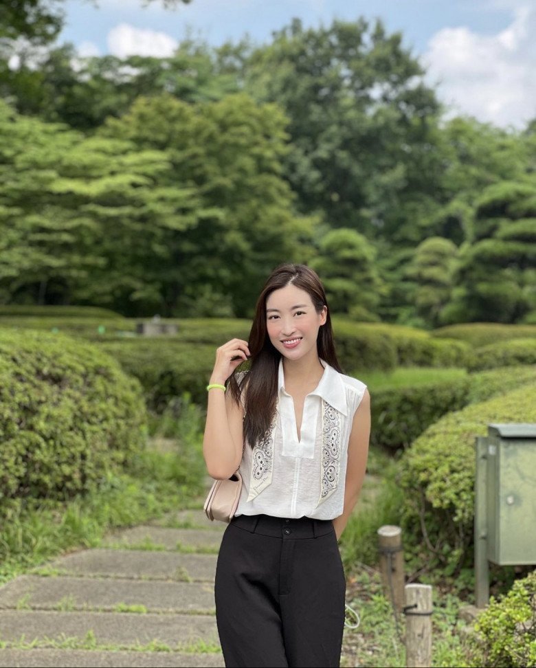 &#34;Thoát vai&#34; mẹ bỉm, Đỗ Mỹ Linh tái xuất với style dâu hào môn, khoe trọn đường cong phụ nữ rất mê - 8