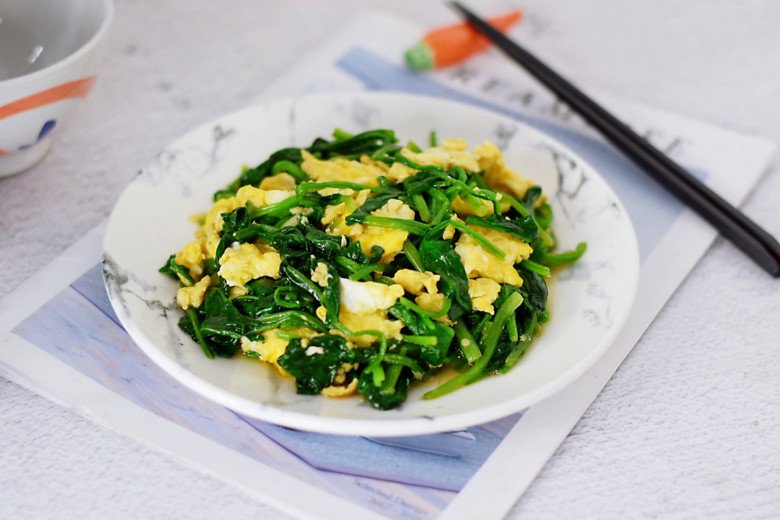 Loại rau có vitamin K gấp 60 lần trứng vịt, đem xào kiểu này dinh dưỡng tăng nhiều lần - 10