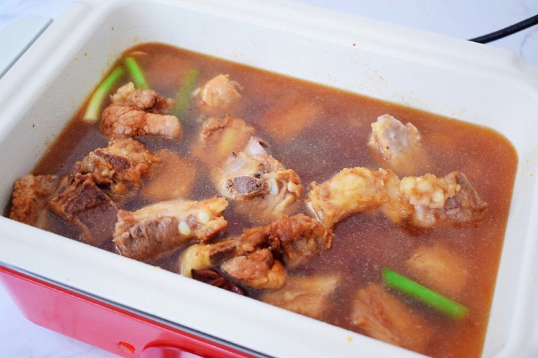 Bộ phận này thuộc &#34;top&#34; ngon nhất của lợn, đem kho được món mềm thơm, cơm trôi vèo vèo - 8