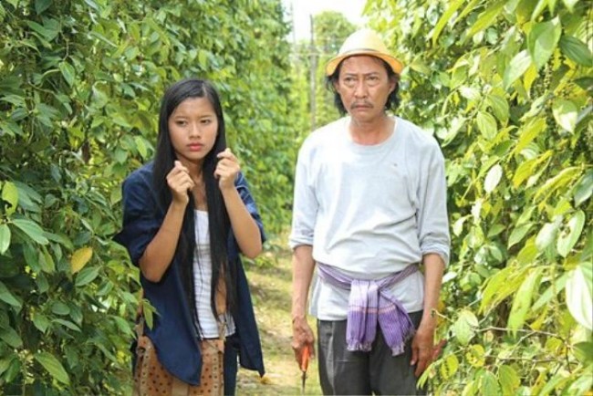 Nông dân Tư Tại của Đất Phương Nam: Khổ từ phim tới đời, vợ cờ bạc khiến gia đình điêu đứng - 5