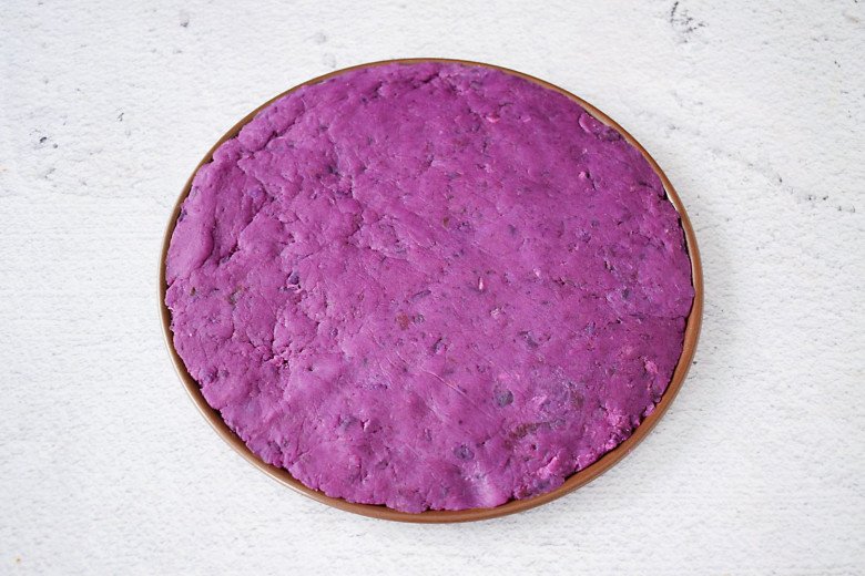 Nhà còn củ khoai lang tím đem làm bánh pizza ai cũng ngạc nhiên, nhìn thành phẩm cho ngay 100 điểm &#34;không có nhưng&#34; - 4