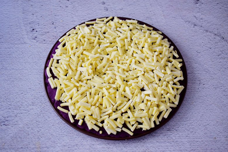Nhà còn củ khoai lang tím đem làm bánh pizza ai cũng ngạc nhiên, nhìn thành phẩm cho ngay 100 điểm &#34;không có nhưng&#34; - 5