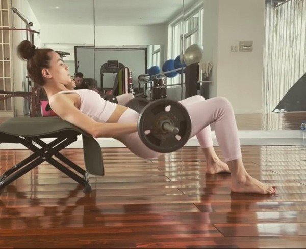Hồ Ngọc Hà đắp vàng đầy người để làm đẹp, giới nhà giàu đi spa dưỡng nhan có khác - 7