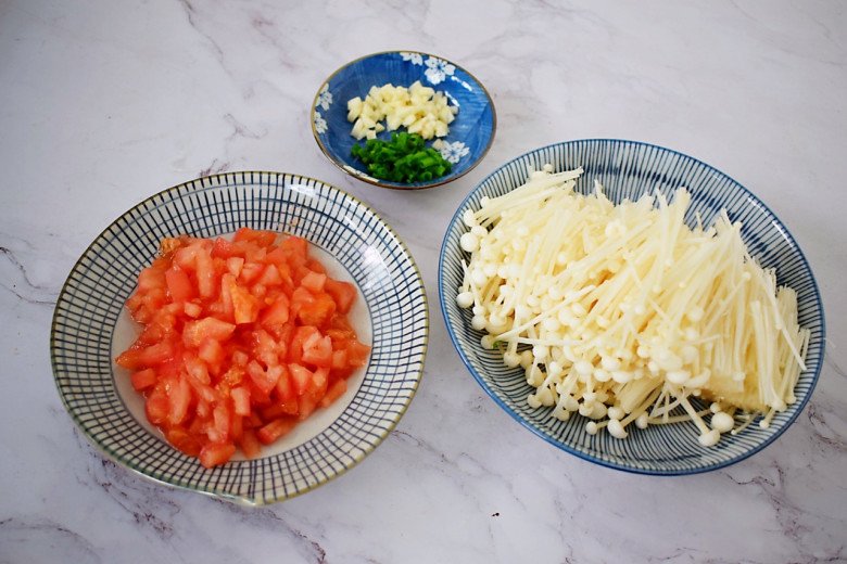 Nấm kim châm đừng nấu canh nữa, đem chế biến kiểu này ngon bổ lại trôi cơm - 2