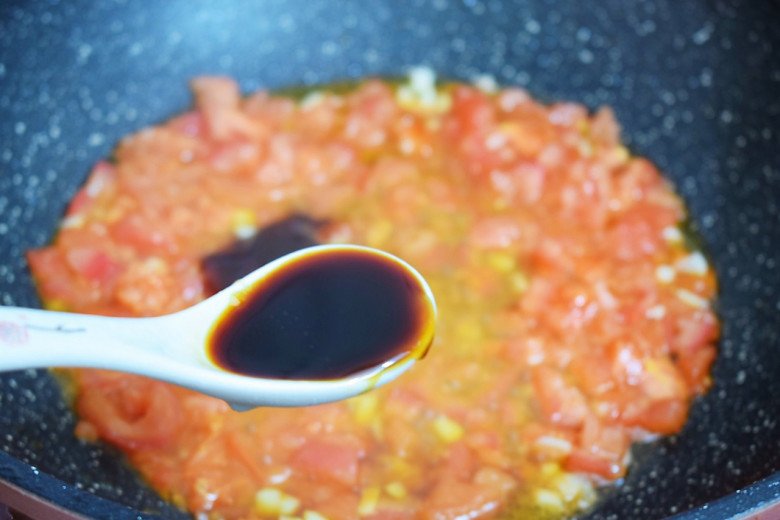 Nấm kim châm đừng nấu canh nữa, đem chế biến kiểu này ngon bổ lại trôi cơm - 6
