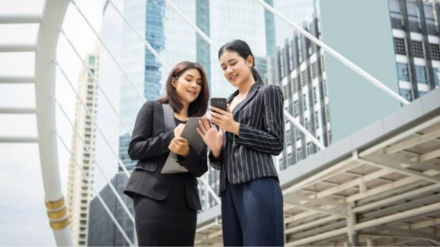 Nghề mà chị em phải luôn nâng cấp bản thân, mặc đẹp, đi cao gót và thu nhập cực tương xứng - 6