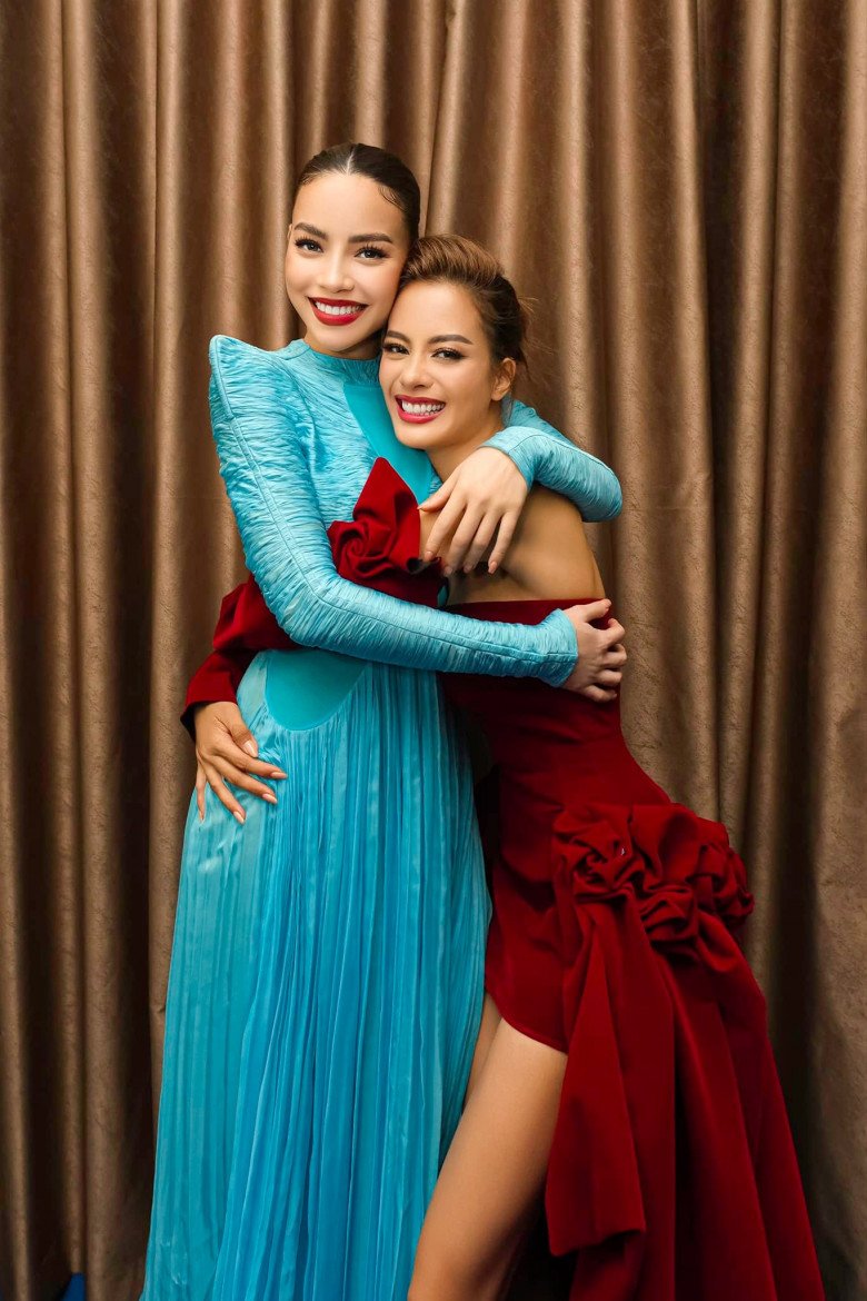 Hồ Ngọc Hà - Như Vân "khuấy đảo" quốc tế, đọ phong cách cùng "ma nữ Thái Lan" sang không kém - 8