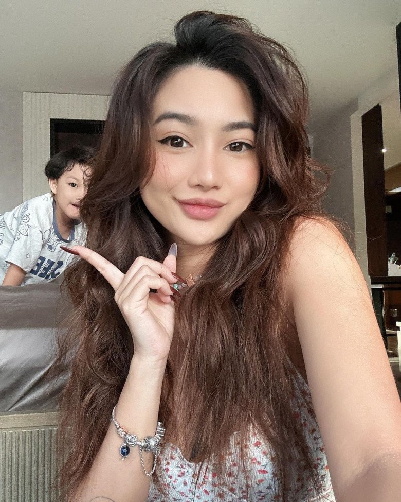 Hot tiktoker với 7749 tips làm đẹp, từng chấp nhận làm mẹ đơn thân vì muốn tốt cho con - 4