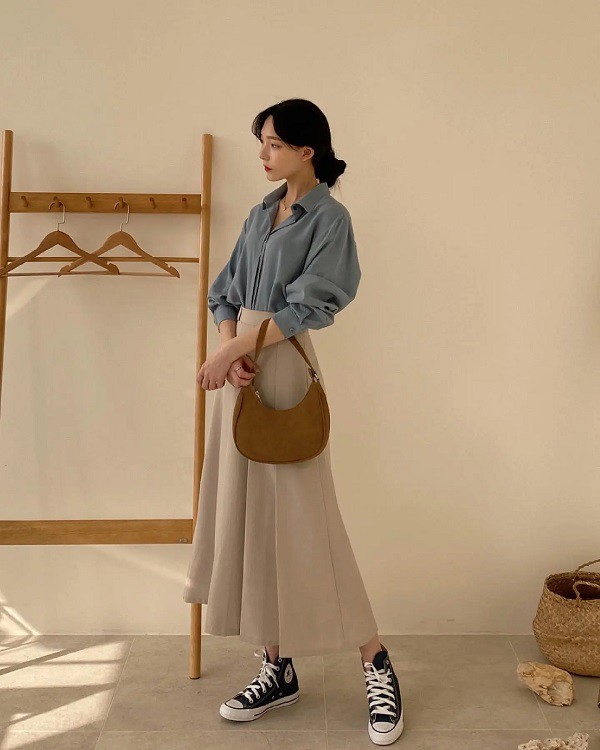 4 kiểu áo đẹp phối cùng chân váy dài để visual trẻ sang, chị em không biết phí cả mùa thu - 9