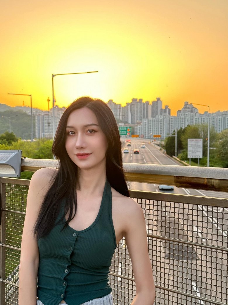 Ba &#34;chị đẹp&#34; U40 khoe nhan sắc không chút son phấn, Ninh Dương Lan Ngọc gặp phải &#34;đối thủ&#34; mạnh - 6