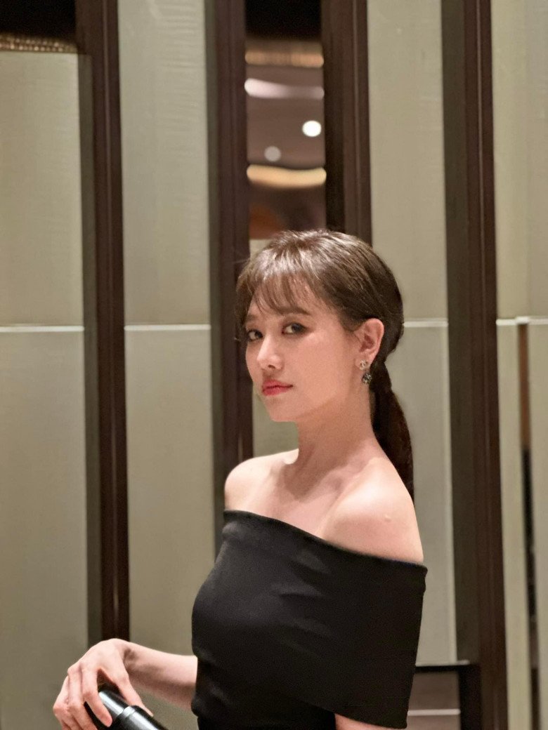 Vắng Trấn Thành, Hari Won catwalk tỏa sáng tại quê nhà, xứng danh "nữ thần đầm ống" của Vbiz - 11