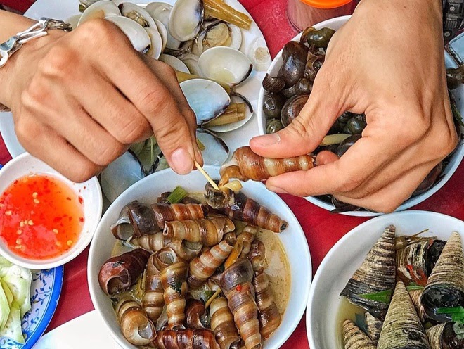 6 quán ốc cực ngon mà giá siêu bình dân ở Quy Nhơn, ai ăn xong cũng xuýt xoa khen ngợi - 1