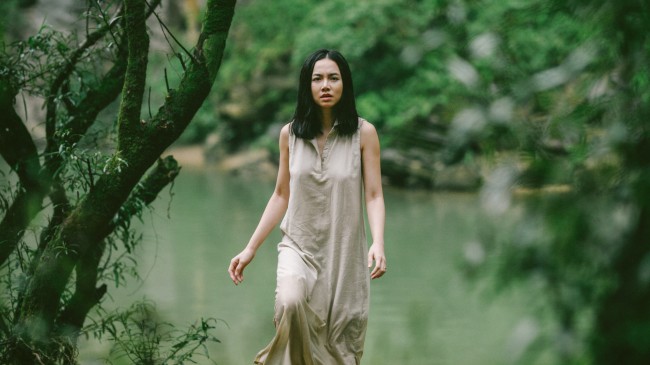 Vợ đạo diễn trăm tỷ dùng cả thanh xuân đóng phim của chồng: Đang ngủ cũng bị gọi dậy bắt hôn - 10
