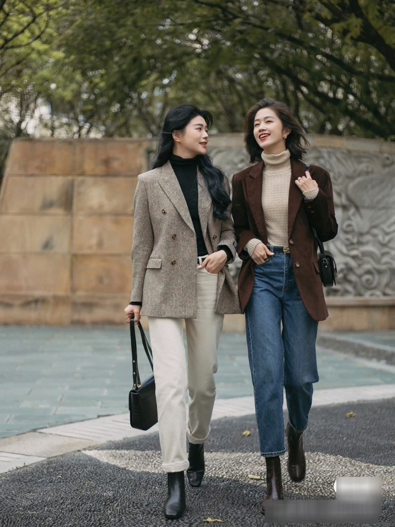 Đón khí lạnh về, phụ nữ văn phòng cập nhật cách &#34;lên đồ&#34; đi làm vừa hợp thời vừa sang trọng - 4