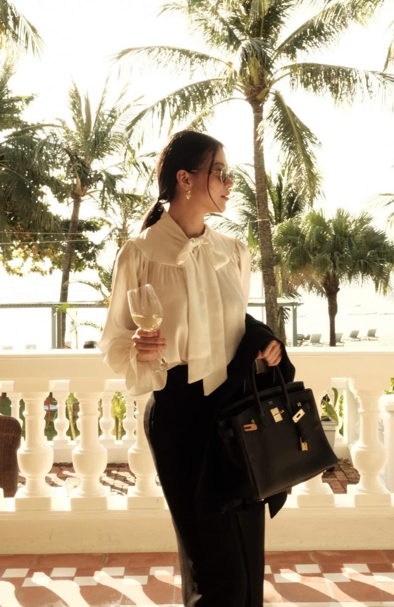 Hoa hậu Bến Tre là bạn thân Hà Tăng đi ăn cưới mặc đơn giản mà sang, đứng cạnh ngọc nữ không bị dìm - 6
