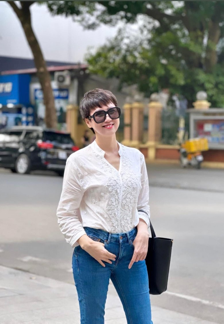 Soi cận dung nhan mẹ Đoàn Văn Hậu và Doãn Hải My: Người sắc sảo, người mộc mạc, tỏa sáng theo cách riêng - 12