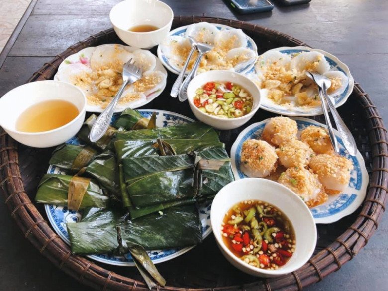 5 quán bánh Huế lâu đời nhưng hương vị xuất sắc, lúc nào khách cũng đông nườm nượp - 2
