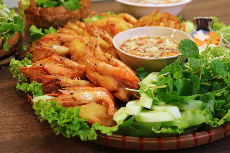 Cách làm bánh tôm giòn rụm, thơm nức, để lâu không mềm của mẹ đảm Hà Nội - 9