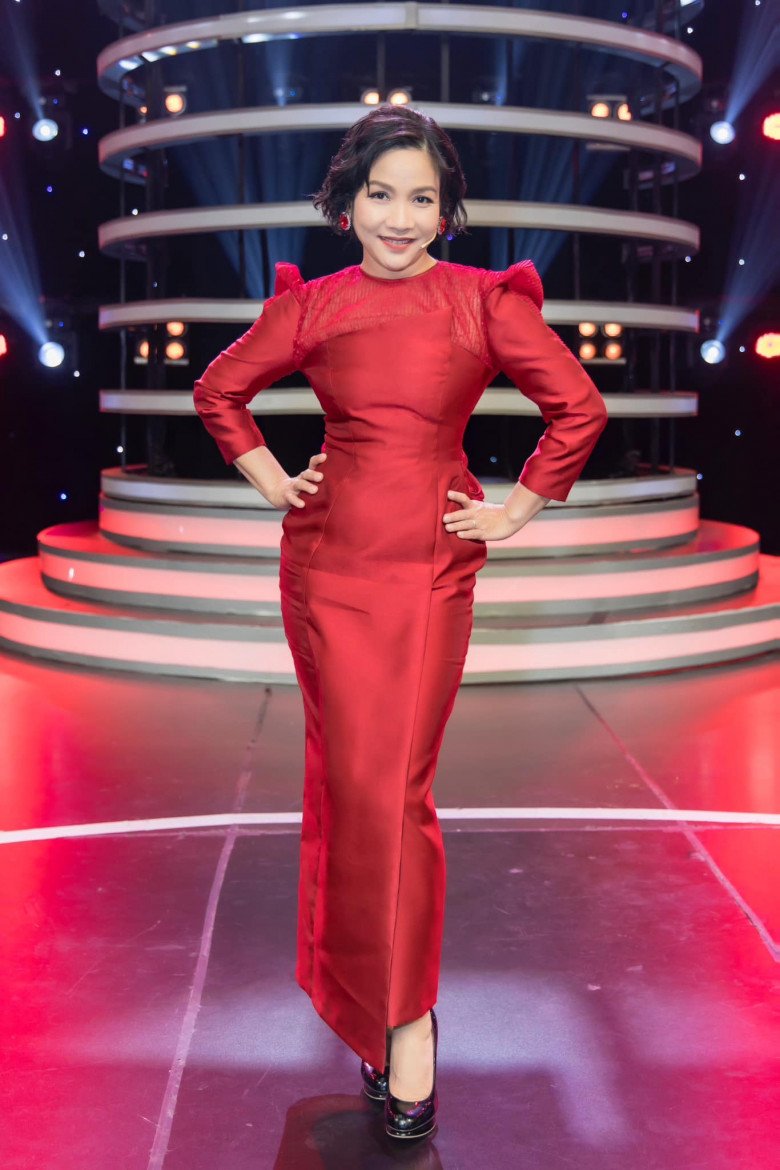 Diva Mỹ Linh quyết hồi xuân, U50 &#34;dẹp loạn mỡ thừa&#34; với bộ môn leo trèo đắt đỏ - 6