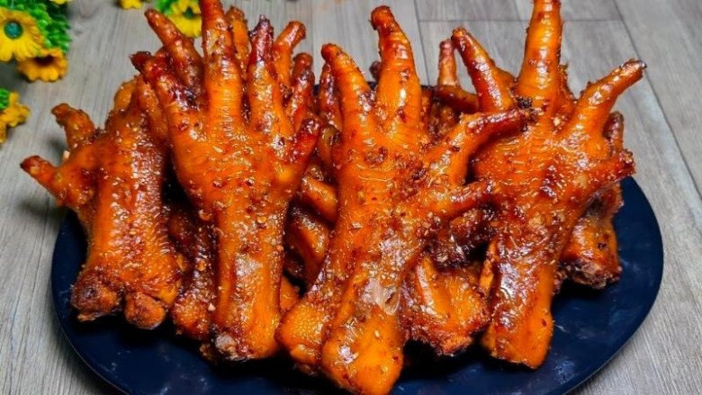 Món này giàu collagen được đồn là &#34;thần dược&#34; làm đẹp da và nở nang vòng một nhưng ăn nhiều hại hơn lợi - 1