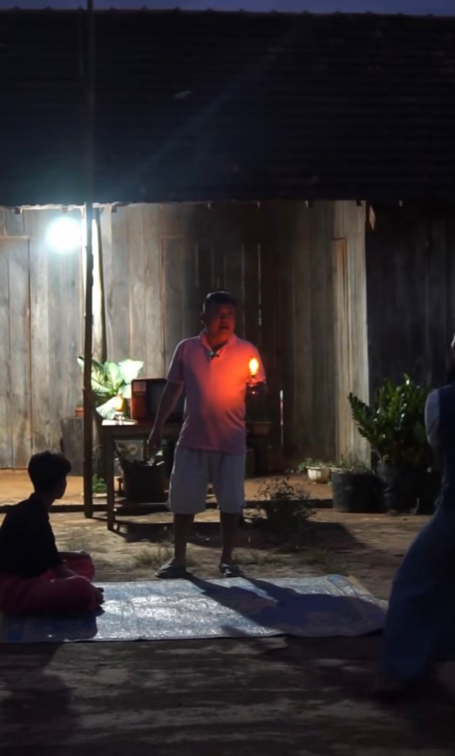 Chân dung mẹ nuôi lặn lội tới Gia Lai thăm "thằng Cò" Phùng Ngọc: Vừa đẹp lão vừa phúc hậu - 8