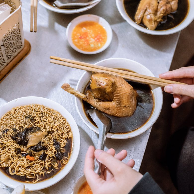 5 quán gà tần nổi tiếng nhất Hà Nội, ai ăn xong cũng xuýt xoa khen ngợi - 2