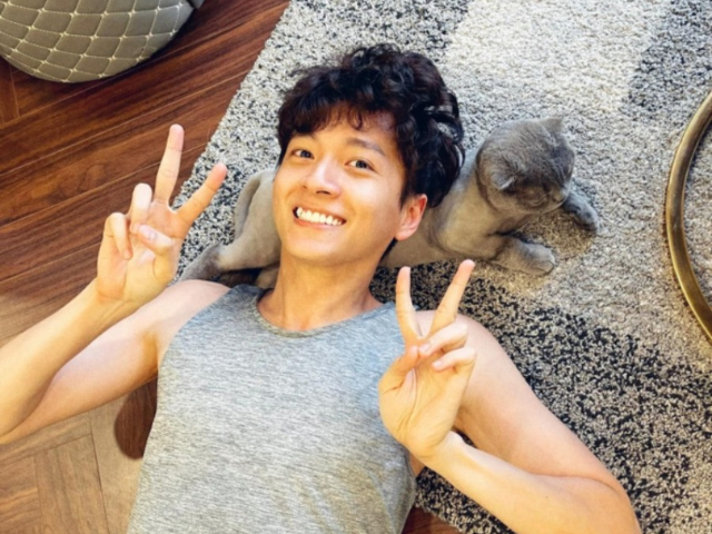 Ngoài đường làm sao hạng A, nhưng về nhà thì nghệ sĩ Việt cũng làm "con sen" cho các "boss cưng" - 9