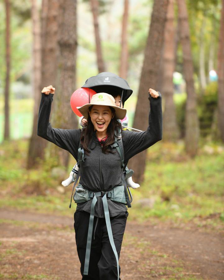 Có nhan sắc "lệch chuẩn" nhất Hàn Quốc 2006, U40 giờ là mẹ 1 con khoe ảnh không sửa, chẳng ai dám chê - 8